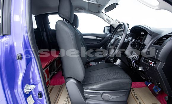 ซื้อ รถมือสอง Isuzu D-Max สีน้ำเงิน รถยนต์ ใน %{เมือง} ใน กรุงเทพมหานคร ซื้อ รถมือสอง Isuzu D-Max สีน้ำเงิน รถยนต์ ใน %{เมือง} ใน กรุงเทพมหานคร