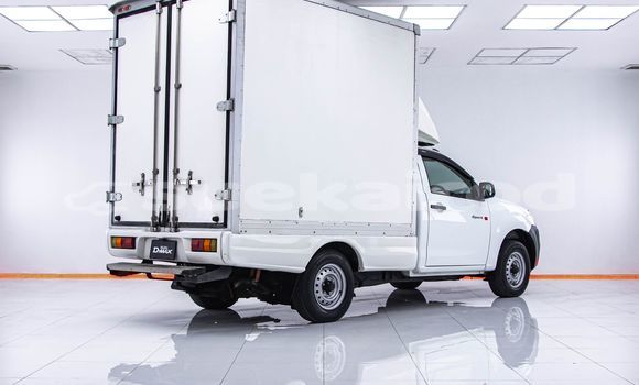 Buy Used Isuzu D-Max White Car in Bangkok in Bangkok Buy Used Isuzu D-Max White Car in Bangkok in Bangkok
