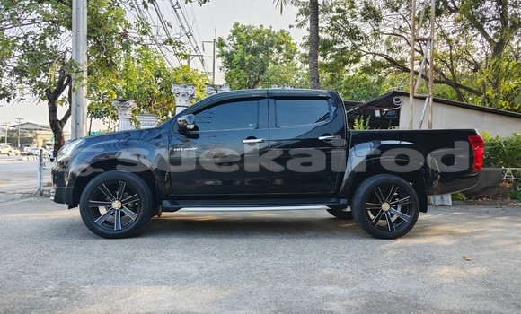 Buy Used Isuzu D-max Hi-Lander 4 dr Black Car in Bangkok in Bangkok Buy Used Isuzu D-max Hi-Lander 4 dr Black Car in Bangkok in Bangkok
