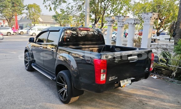 Buy Used Isuzu D-max Hi-Lander 4 dr Black Car in Bangkok in Bangkok Buy Used Isuzu D-max Hi-Lander 4 dr Black Car in Bangkok in Bangkok
