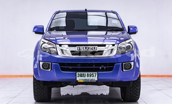 Buy Used Isuzu D-Max Blue Car in Bangkok in Bangkok