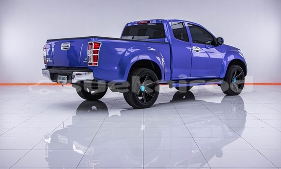 Buy Used Isuzu D-Max Blue Car in Bangkok in Bangkok Buy Used Isuzu D-Max Blue Car in Bangkok in Bangkok