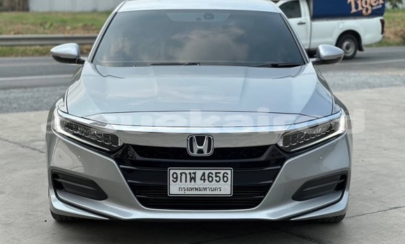 ซื้อ รถมือสอง Honda Accord สีดำ รถยนต์ ใน %{เมือง} ใน กรุงเทพมหานคร