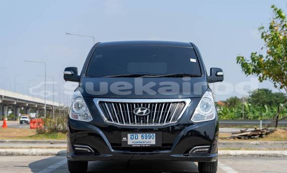 ซื้อ รถมือสอง Hyundai H1 สีดำ รถยนต์ ใน %{เมือง} ใน กรุงเทพมหานคร