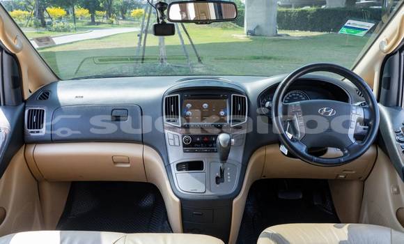 ซื้อ รถมือสอง Hyundai H1 สีดำ รถยนต์ ใน %{เมือง} ใน กรุงเทพมหานคร ซื้อ รถมือสอง Hyundai H1 สีดำ รถยนต์ ใน %{เมือง} ใน กรุงเทพมหานคร