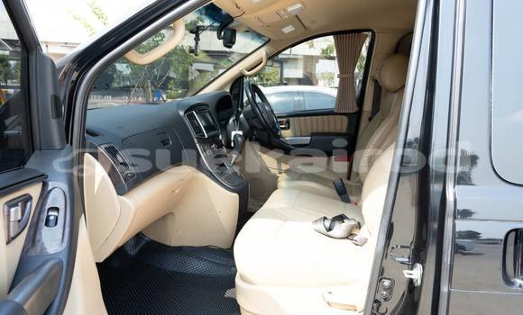 ซื้อ รถมือสอง Hyundai H1 สีดำ รถยนต์ ใน %{เมือง} ใน กรุงเทพมหานคร ซื้อ รถมือสอง Hyundai H1 สีดำ รถยนต์ ใน %{เมือง} ใน กรุงเทพมหานคร