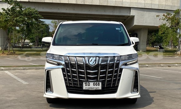 Buy Used Toyota Alphard White Car in Bangkok in Bangkok