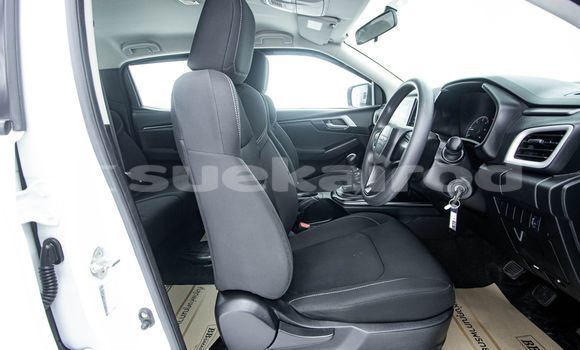 Buy Used Isuzu D-Max White Car in Bangkok in Bangkok Buy Used Isuzu D-Max White Car in Bangkok in Bangkok