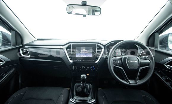 Buy Used Isuzu D-Max White Car in Bangkok in Bangkok Buy Used Isuzu D-Max White Car in Bangkok in Bangkok