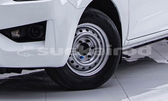 Buy Used Isuzu D-Max White Car in Bangkok in Bangkok Buy Used Isuzu D-Max White Car in Bangkok in Bangkok