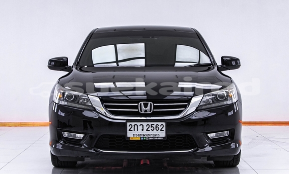 ซื้อ รถมือสอง Honda Accord สีดำ รถยนต์ ใน %{เมือง} ใน กรุงเทพมหานคร