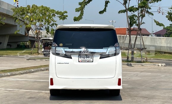 ซื้อ รถมือสอง Toyota Vellfire ขาว รถยนต์ ใน %{เมือง} ใน กรุงเทพมหานคร ซื้อ รถมือสอง Toyota Vellfire ขาว รถยนต์ ใน %{เมือง} ใน กรุงเทพมหานคร