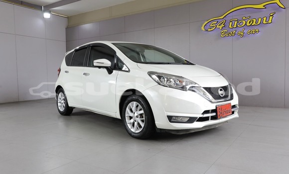 ซื้อ รถมือสอง Nissan Note ขาว รถยนต์ ใน %{เมือง} ใน กรุงเทพมหานคร