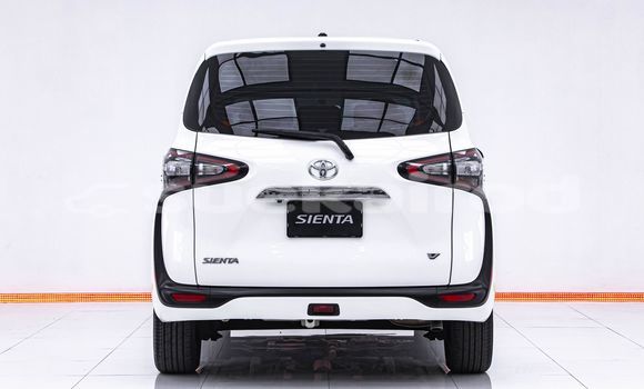 Buy Used Toyota Sienta White Car in Bangkok in Bangkok Buy Used Toyota Sienta White Car in Bangkok in Bangkok