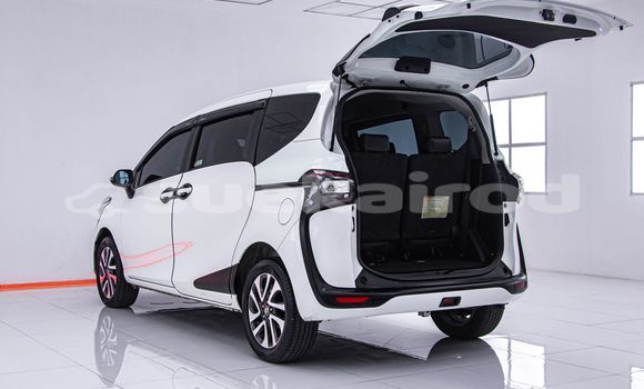 Buy Used Toyota Sienta White Car in Bangkok in Bangkok Buy Used Toyota Sienta White Car in Bangkok in Bangkok