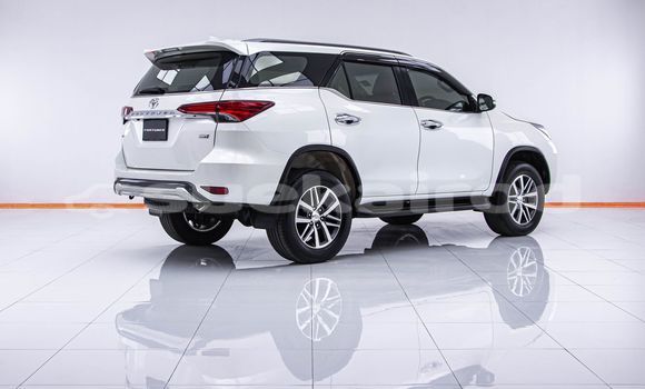 ซื้อ รถมือสอง Toyota Fortuner ขาว รถยนต์ ใน %{เมือง} ใน กรุงเทพมหานคร ซื้อ รถมือสอง Toyota Fortuner ขาว รถยนต์ ใน %{เมือง} ใน กรุงเทพมหานคร