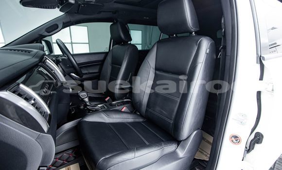 Buy Used Ford Everest White Car in Bangkok in Bangkok Buy Used Ford Everest White Car in Bangkok in Bangkok