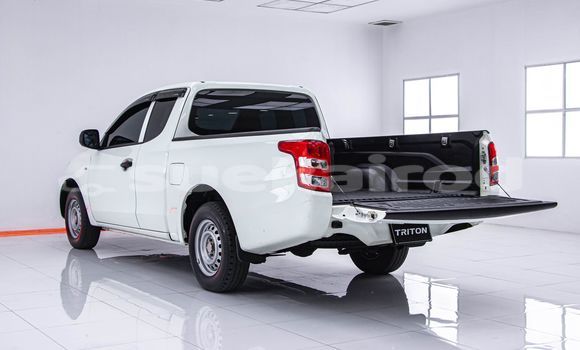 ซื้อ รถมือสอง Mitsubishi Triton ขาว รถยนต์ ใน %{เมือง} ใน กรุงเทพมหานคร ซื้อ รถมือสอง Mitsubishi Triton ขาว รถยนต์ ใน %{เมือง} ใน กรุงเทพมหานคร