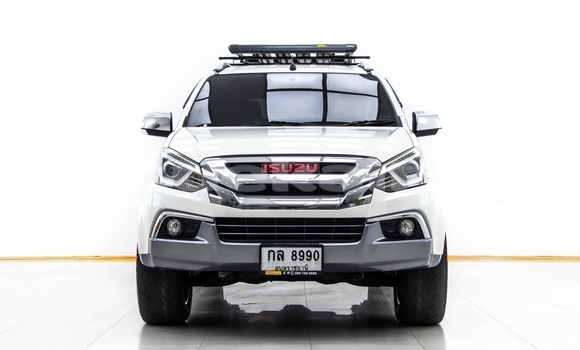ซื้อ รถมือสอง Isuzu MU-X ขาว รถยนต์ ใน %{เมือง} ใน กรุงเทพมหานคร