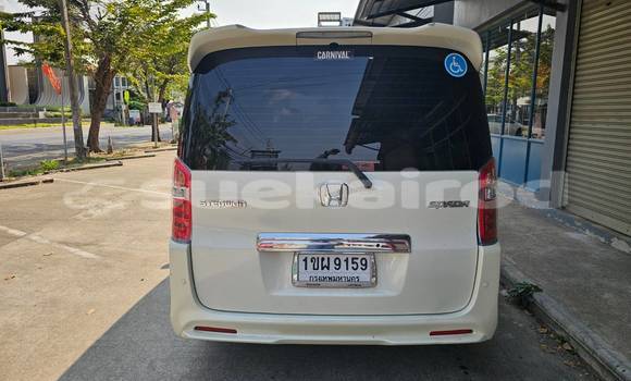 Buy Used Honda Stepwgn White Car in Bangkok in Bangkok Buy Used Honda Stepwgn White Car in Bangkok in Bangkok