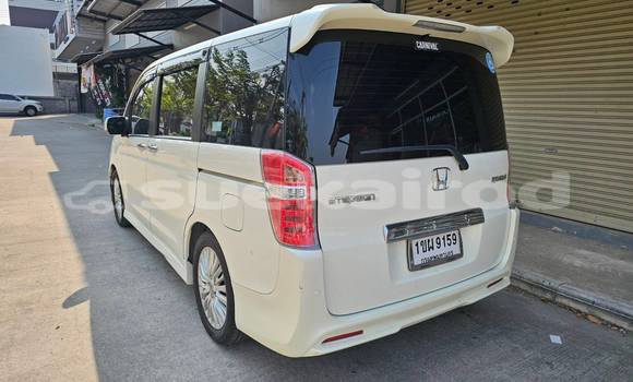 Buy Used Honda Stepwgn White Car in Bangkok in Bangkok Buy Used Honda Stepwgn White Car in Bangkok in Bangkok