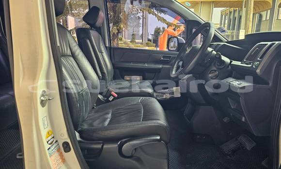 Buy Used Honda Stepwgn White Car in Bangkok in Bangkok Buy Used Honda Stepwgn White Car in Bangkok in Bangkok