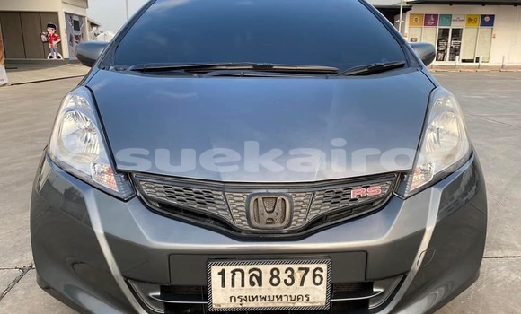 ซื้อ รถมือสอง Honda Jazz สีดำ รถยนต์ ใน %{เมือง} ใน กรุงเทพมหานคร