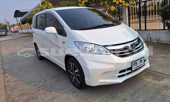 Buy Used Honda Freed White Car in Bangkok in Bangkok Buy Used Honda Freed White Car in Bangkok in Bangkok