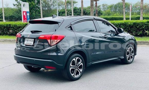 ซื้อ รถมือสอง Honda HR-V สีดำ รถยนต์ ใน %{เมือง} ใน กรุงเทพมหานคร ซื้อ รถมือสอง Honda HR-V สีดำ รถยนต์ ใน %{เมือง} ใน กรุงเทพมหานคร