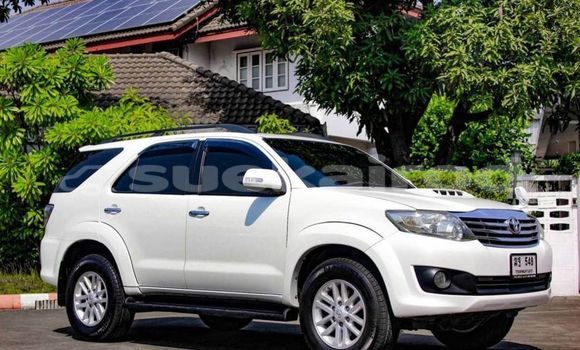 Buy Used Toyota Fortuner White Car in Bangkok in Bangkok