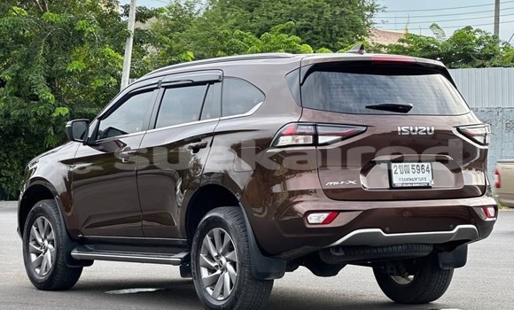 Buy Used Isuzu MU-X Brown Car in Bangkok in Bangkok Buy Used Isuzu MU-X Brown Car in Bangkok in Bangkok
