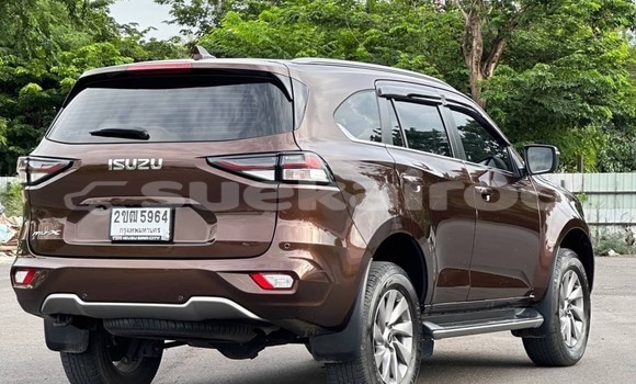Buy Used Isuzu MU-X Brown Car in Bangkok in Bangkok Buy Used Isuzu MU-X Brown Car in Bangkok in Bangkok