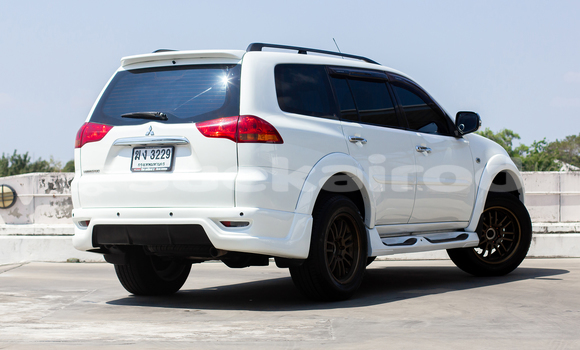 Buy Used Mitsubishi Pajero Sport White Car in Bangkok in Bangkok Buy Used Mitsubishi Pajero Sport White Car in Bangkok in Bangkok