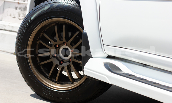 Buy Used Mitsubishi Pajero Sport White Car in Bangkok in Bangkok Buy Used Mitsubishi Pajero Sport White Car in Bangkok in Bangkok