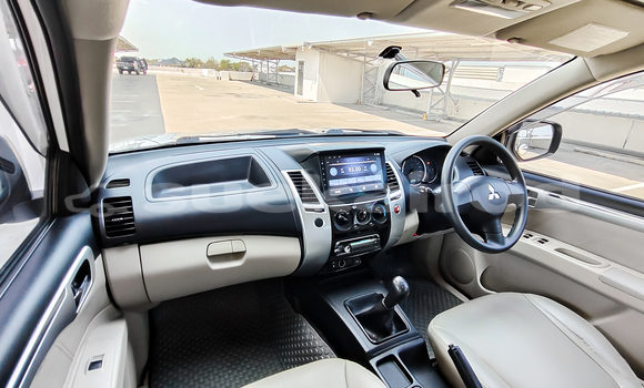 Buy Used Mitsubishi Pajero Sport White Car in Bangkok in Bangkok Buy Used Mitsubishi Pajero Sport White Car in Bangkok in Bangkok