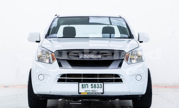 ซื้อ รถมือสอง Isuzu D-Max ขาว รถยนต์ ใน %{เมือง} ใน กรุงเทพมหานคร
