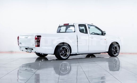 ซื้อ รถมือสอง Isuzu D-Max ขาว รถยนต์ ใน %{เมือง} ใน กรุงเทพมหานคร ซื้อ รถมือสอง Isuzu D-Max ขาว รถยนต์ ใน %{เมือง} ใน กรุงเทพมหานคร