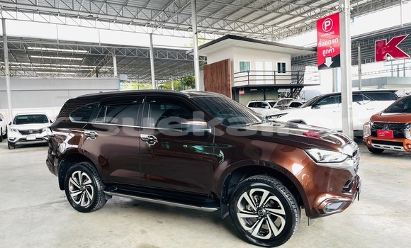 Buy Used Isuzu MU-X Brown Car in Bangkok in Bangkok Buy Used Isuzu MU-X Brown Car in Bangkok in Bangkok