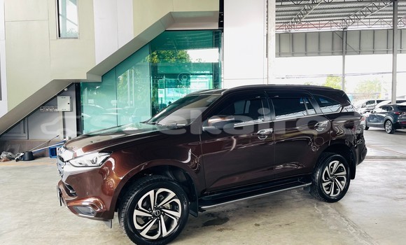 Buy Used Isuzu MU-X Brown Car in Bangkok in Bangkok Buy Used Isuzu MU-X Brown Car in Bangkok in Bangkok