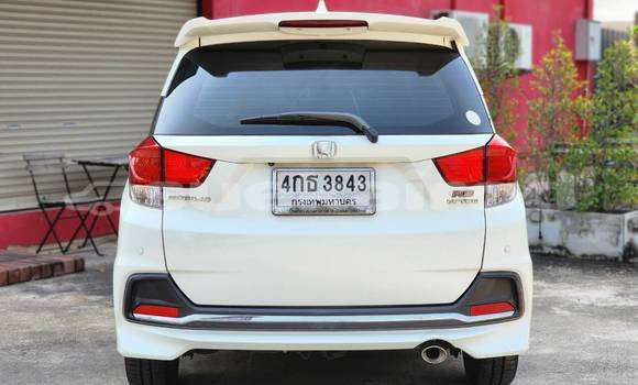 ซื้อ รถมือสอง Honda Mobilio ขาว รถยนต์ ใน %{เมือง} ใน กรุงเทพมหานคร ซื้อ รถมือสอง Honda Mobilio ขาว รถยนต์ ใน %{เมือง} ใน กรุงเทพมหานคร
