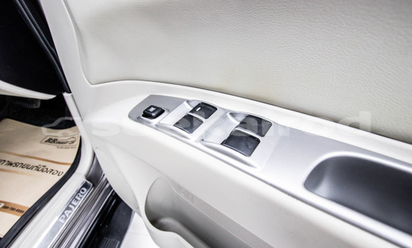 ซื้อ รถมือสอง Mitsubishi Pajero Sport สีน้ำตาล รถยนต์ ใน %{เมือง} ใน กรุงเทพมหานคร ซื้อ รถมือสอง Mitsubishi Pajero Sport สีน้ำตาล รถยนต์ ใน %{เมือง} ใน กรุงเทพมหานคร