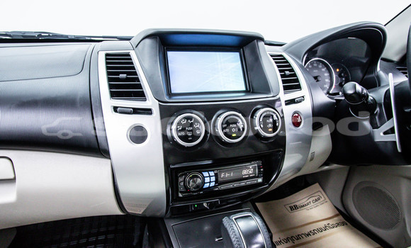 ซื้อ รถมือสอง Mitsubishi Pajero Sport สีน้ำตาล รถยนต์ ใน %{เมือง} ใน กรุงเทพมหานคร ซื้อ รถมือสอง Mitsubishi Pajero Sport สีน้ำตาล รถยนต์ ใน %{เมือง} ใน กรุงเทพมหานคร