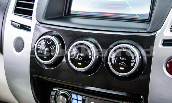 ซื้อ รถมือสอง Mitsubishi Pajero Sport สีน้ำตาล รถยนต์ ใน %{เมือง} ใน กรุงเทพมหานคร ซื้อ รถมือสอง Mitsubishi Pajero Sport สีน้ำตาล รถยนต์ ใน %{เมือง} ใน กรุงเทพมหานคร