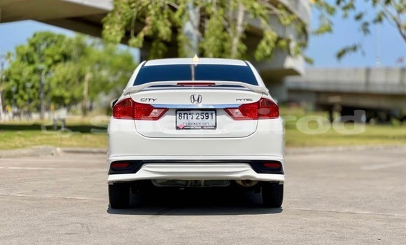 Buy Used Honda City White Car in Bangkok in Bangkok Buy Used Honda City White Car in Bangkok in Bangkok