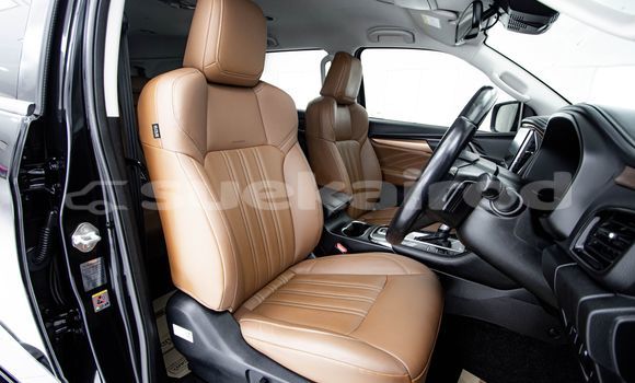 ซื้อ รถมือสอง Isuzu MU-X สีดำ รถยนต์ ใน %{เมือง} ใน กรุงเทพมหานคร ซื้อ รถมือสอง Isuzu MU-X สีดำ รถยนต์ ใน %{เมือง} ใน กรุงเทพมหานคร