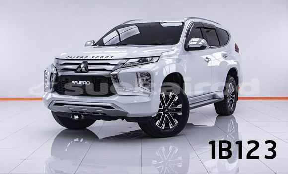 ซื้อ รถมือสอง Mitsubishi Pajero ขาว รถยนต์ ใน %{เมือง} ใน กรุงเทพมหานคร ซื้อ รถมือสอง Mitsubishi Pajero ขาว รถยนต์ ใน %{เมือง} ใน กรุงเทพมหานคร