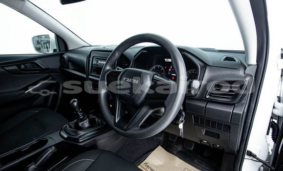Buy Used Isuzu D-Max White Car in Bangkok in Bangkok Buy Used Isuzu D-Max White Car in Bangkok in Bangkok