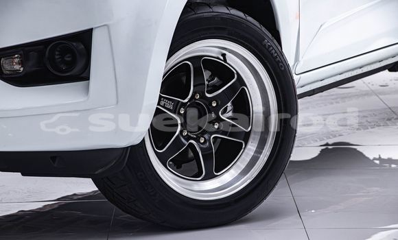 Buy Used Isuzu D-Max White Car in Bangkok in Bangkok Buy Used Isuzu D-Max White Car in Bangkok in Bangkok
