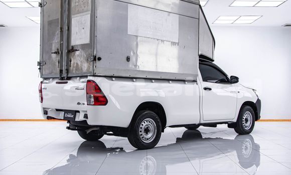 Buy Used Toyota Hiluxe Revo White Car in Bangkok in Bangkok Buy Used Toyota Hiluxe Revo White Car in Bangkok in Bangkok