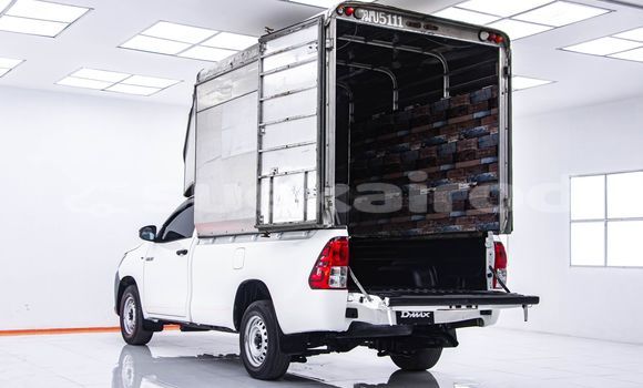 Buy Used Toyota Hiluxe Revo White Car in Bangkok in Bangkok Buy Used Toyota Hiluxe Revo White Car in Bangkok in Bangkok